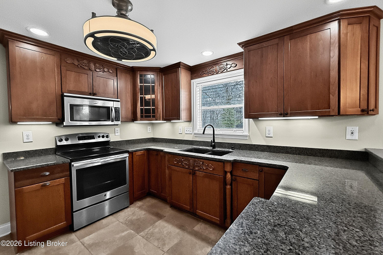 Listing Image 15