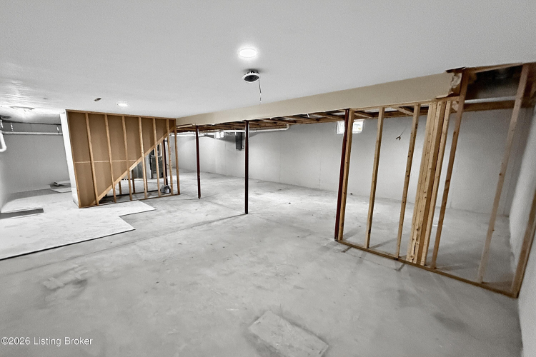 Listing Image 64