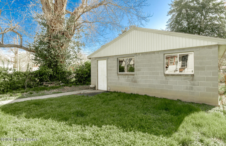 Listing Image 6