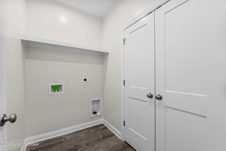 Listing Image 17
