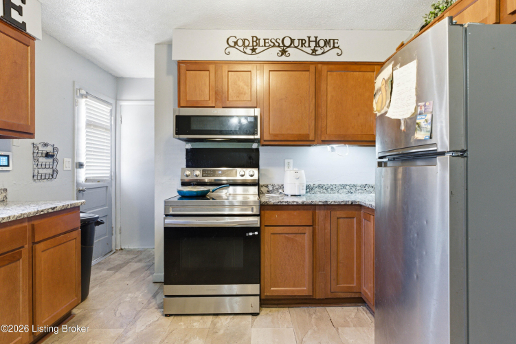 Listing Image 5