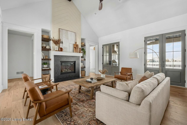 Listing Image 12