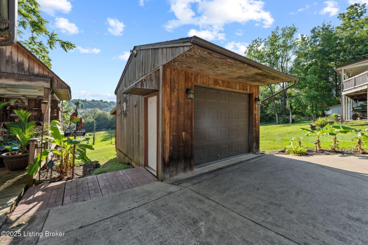 Listing Image 38