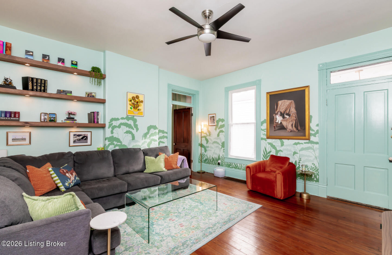 Listing Image 3
