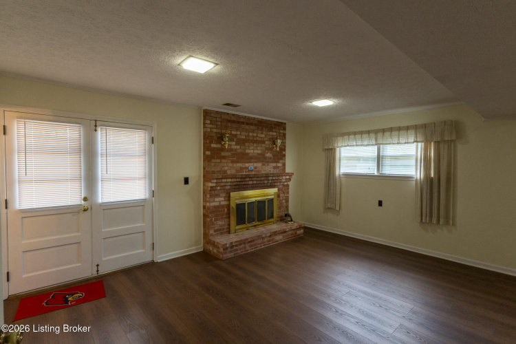Listing Image 50