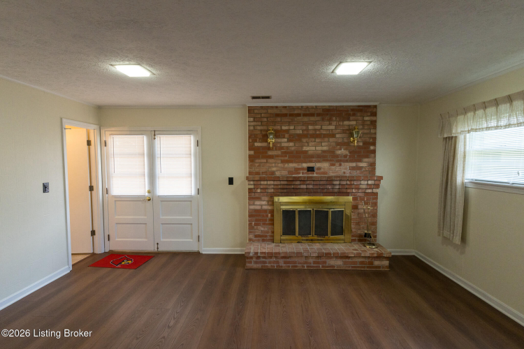 Listing Image 53