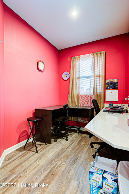 Listing Image 15
