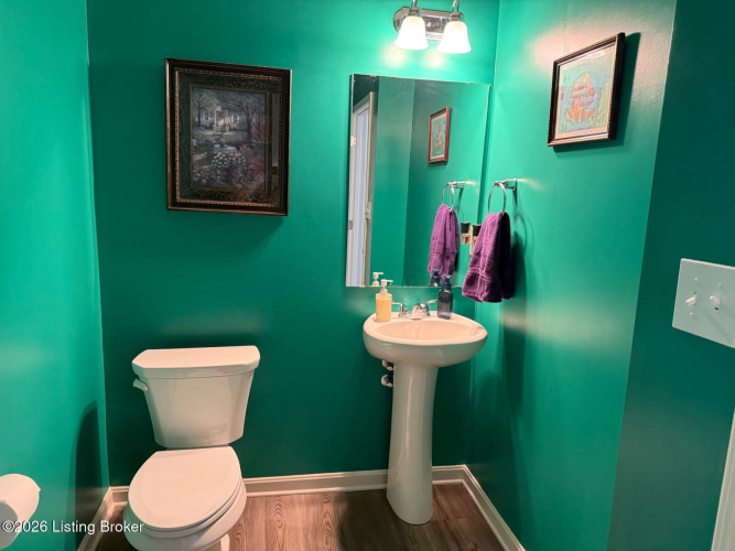 Listing Image 19