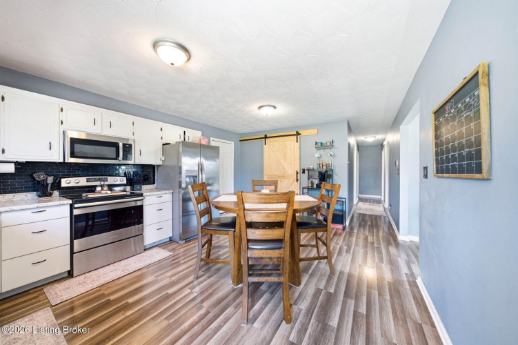 Listing Image 14