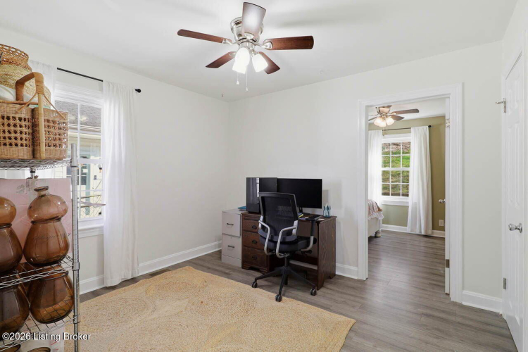 Listing Image 18