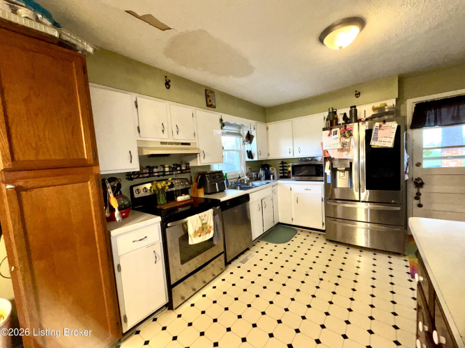 Listing Image 16
