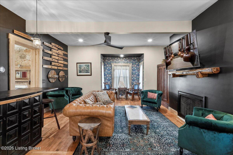Listing Image 13