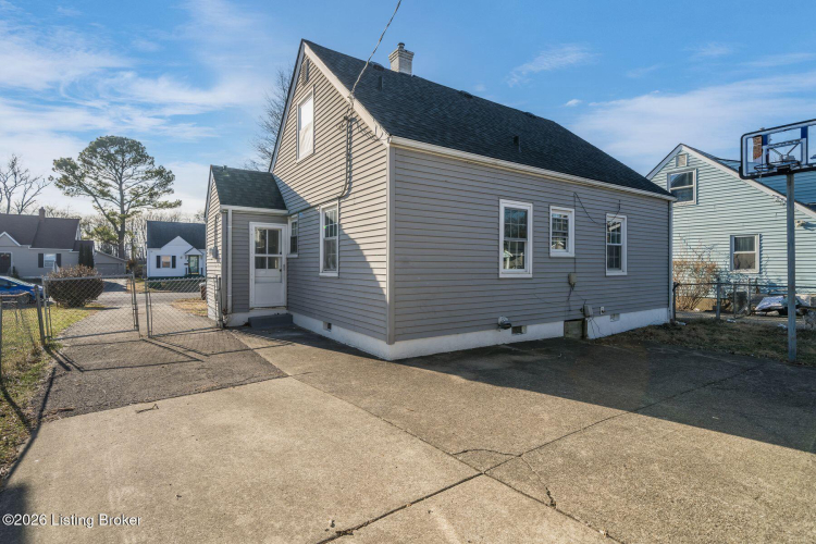 Listing Image 44