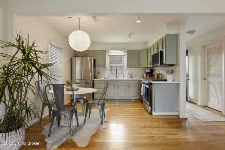 Listing Image 13