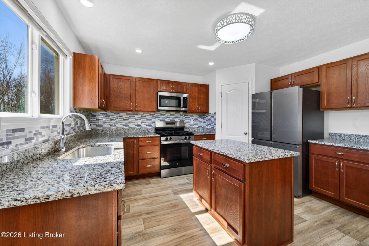 Listing Image 9