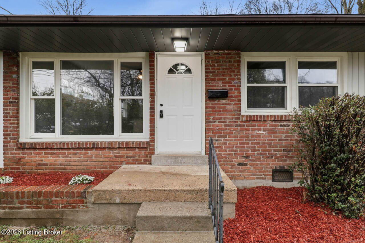 Listing Image 4