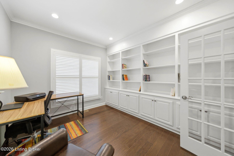 Listing Image 12