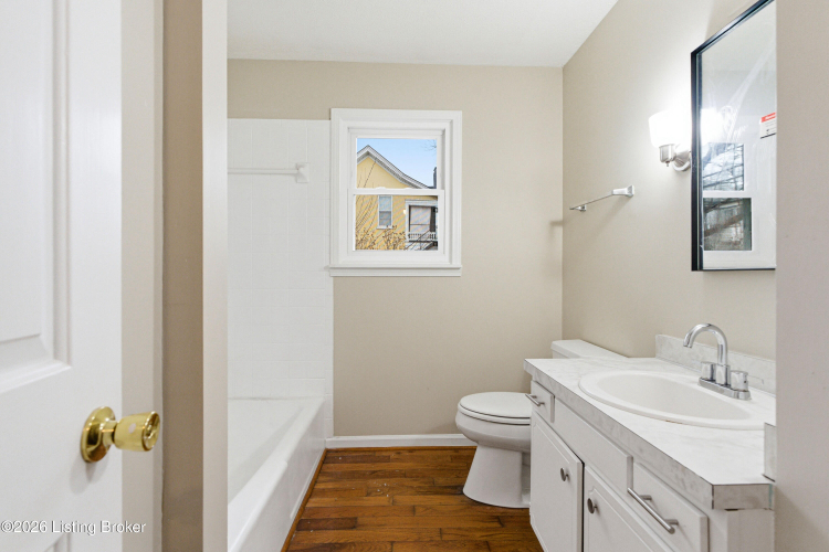 Listing Image 12