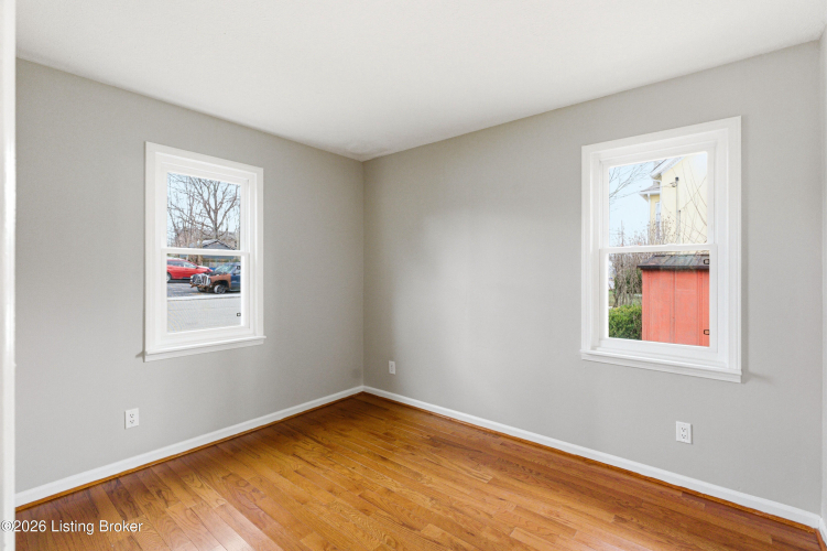 Listing Image 16