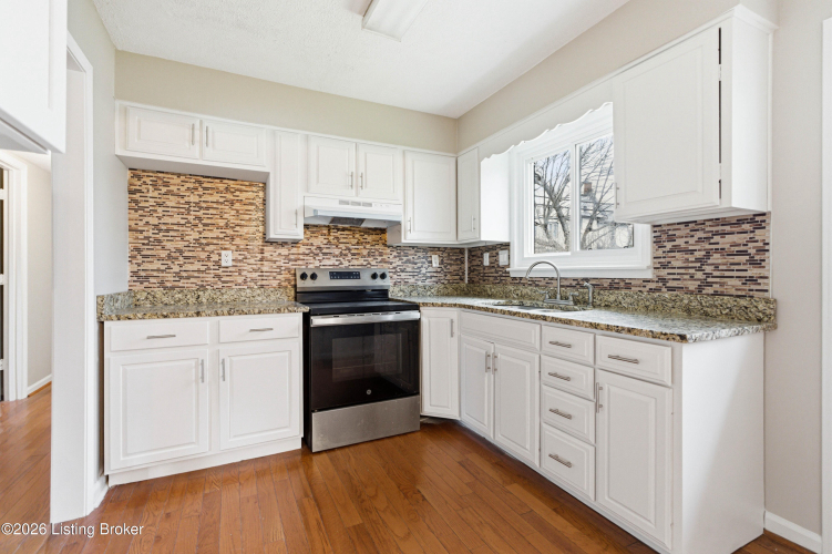 Listing Image 5