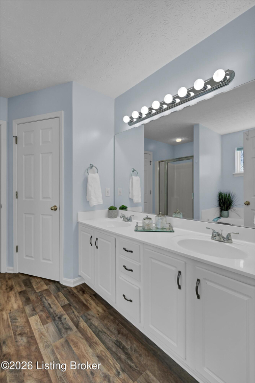 Listing Image 30