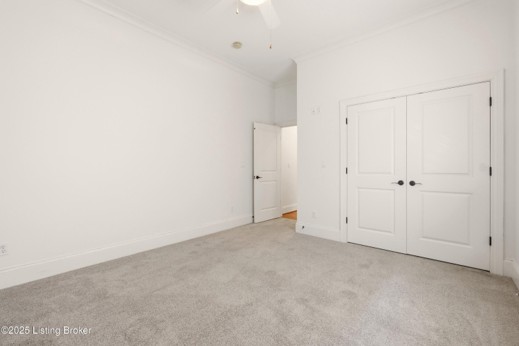 Listing Image 45