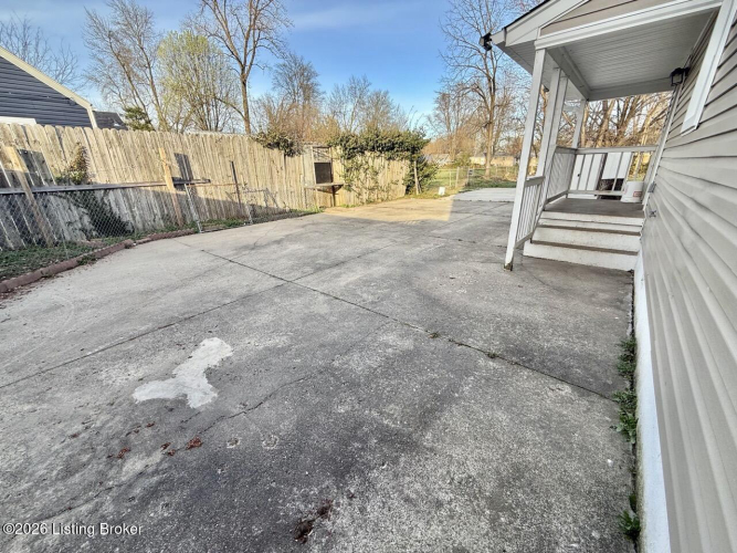 Listing Image 23