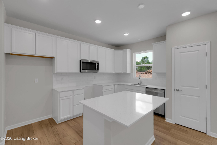 Listing Image 13