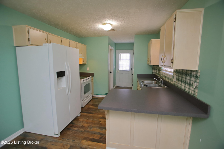 Listing Image 13