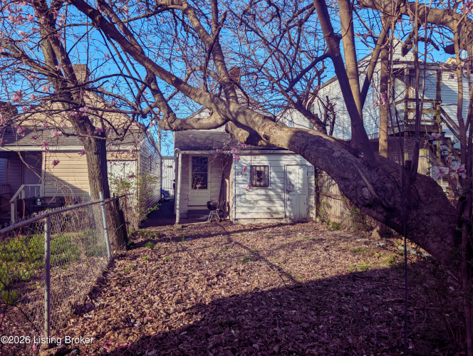 Listing Image 7