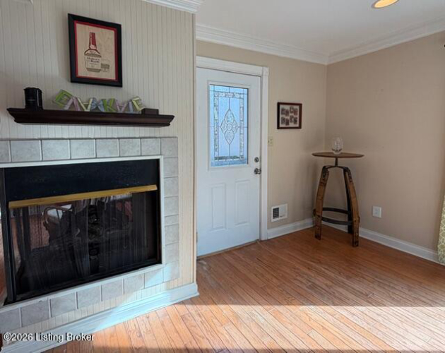 Listing Image 16