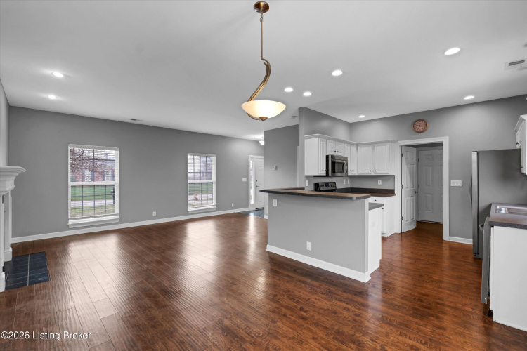 Listing Image 13