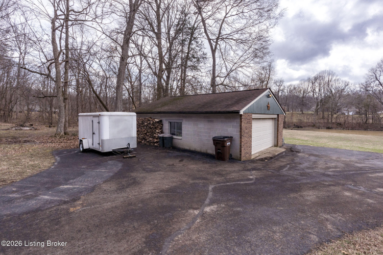 Listing Image 52
