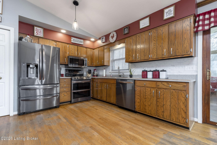Listing Image 9