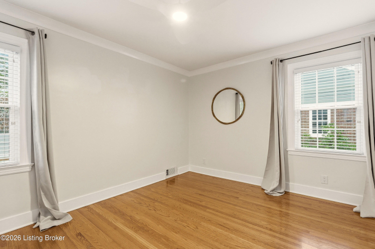 Listing Image 25