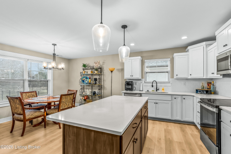 Listing Image 13