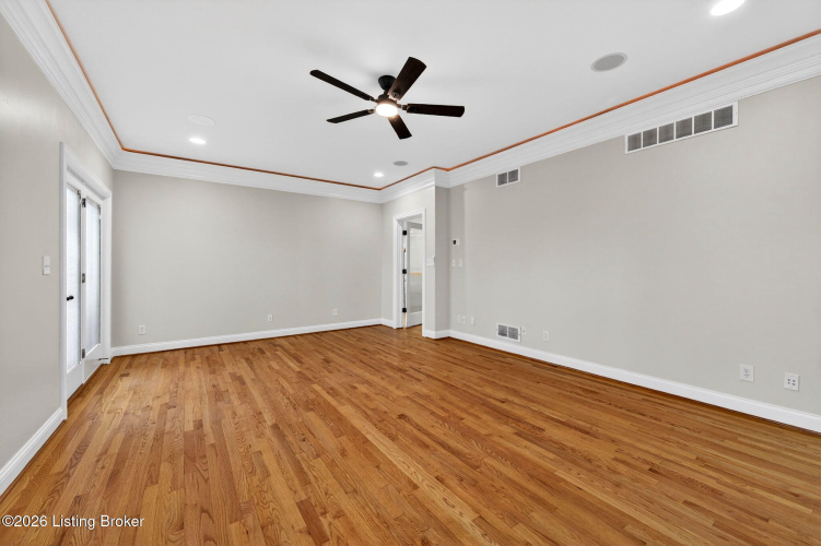 Listing Image 80