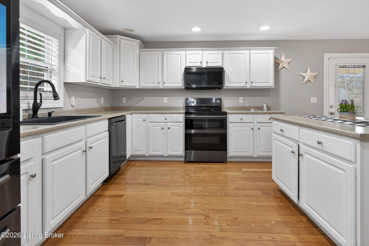 Listing Image 18