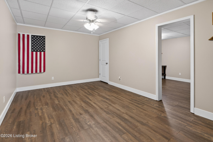 Listing Image 43