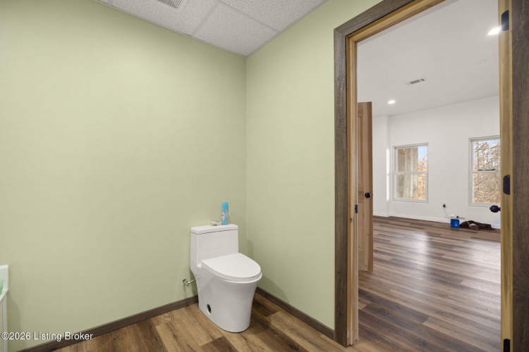 Listing Image 84