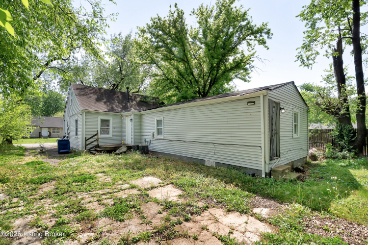Listing Image 3