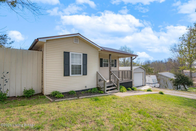 Listing Image 4