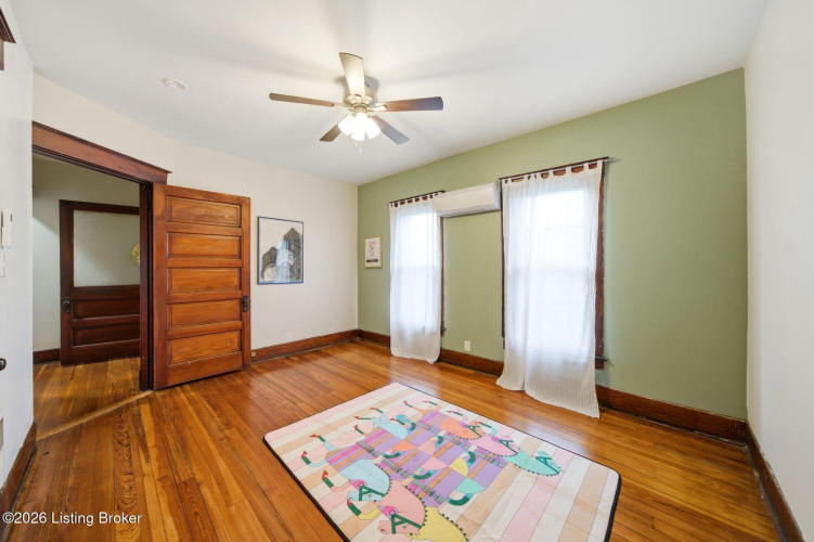 Listing Image 52