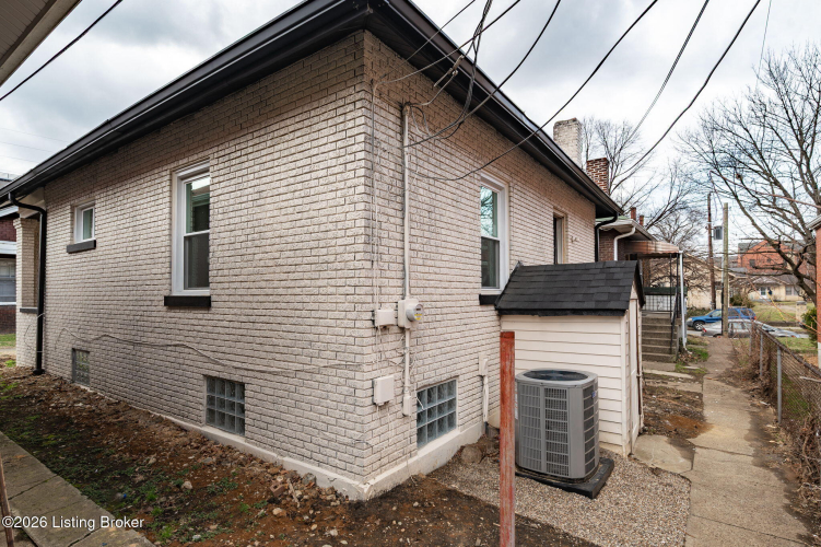Listing Image 24