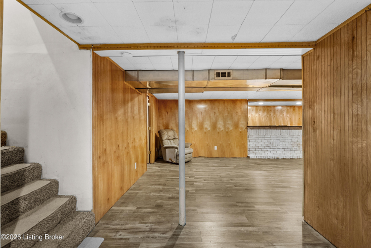 Listing Image 24
