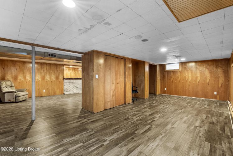 Listing Image 25