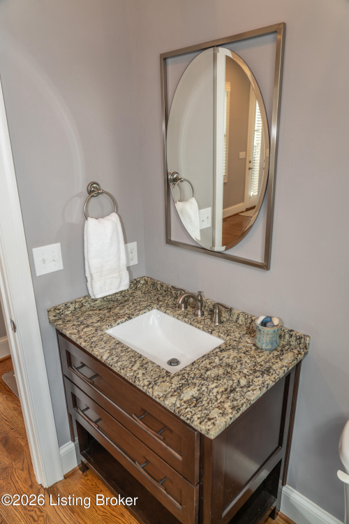 Listing Image 21