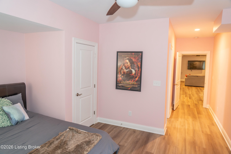Listing Image 56