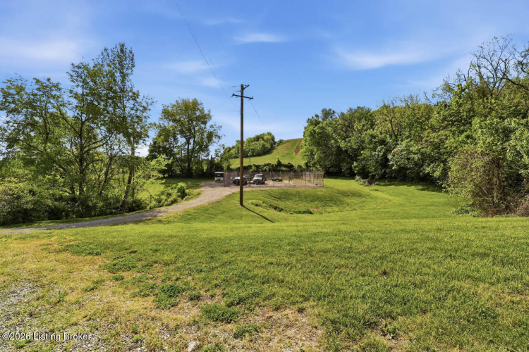 Listing Image 73