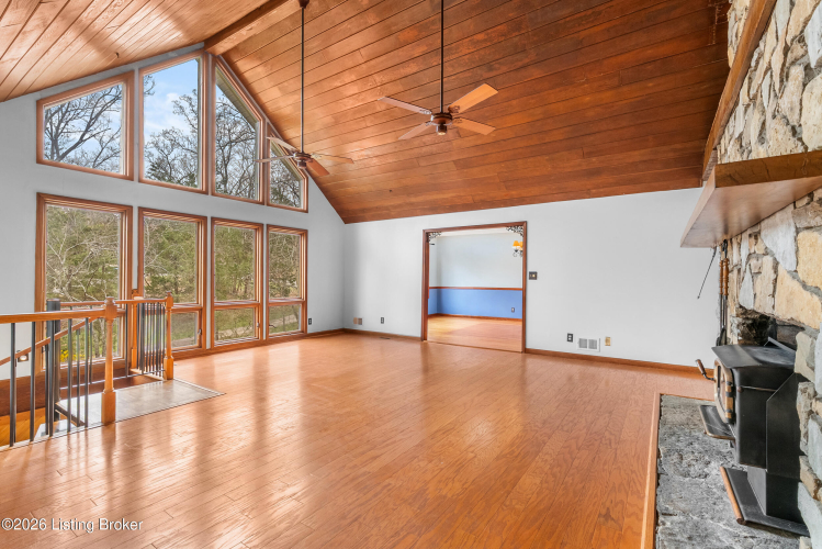 Listing Image 17